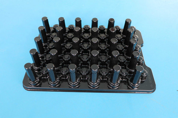 六(liu)安電子(zǐ)産品吸(xī)塑包裝(zhuāng)-定制電(diàn)子産品(pǐn)吸塑包(bāo)裝-方立(li)包裝紙(zhi)箱