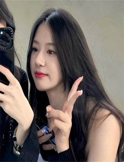 收藏必备：《半音》色彩运用解析现象级的：色调选择与情绪表达分析